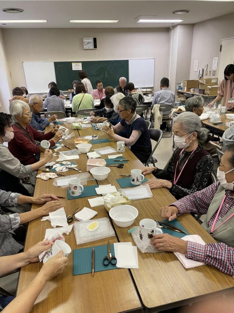 近くの公民館で