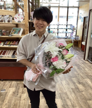 暑い夏でも元気いっぱいのゆり。