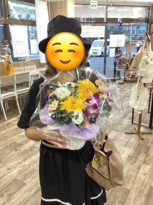 お花は元気に笑顔を