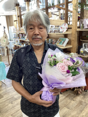 お花は元気に笑顔を