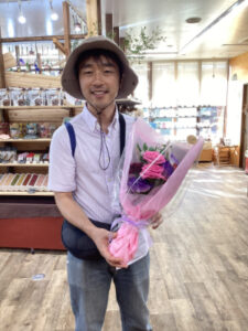 お花は元気に笑顔を