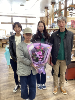 店内は冬の針葉樹の香りでいっぱい！