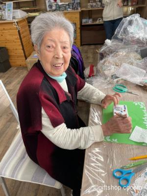 ポーセラーツ教室の生徒さん。